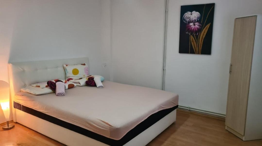 דירות טוזלה Apartman City מראה חיצוני תמונה